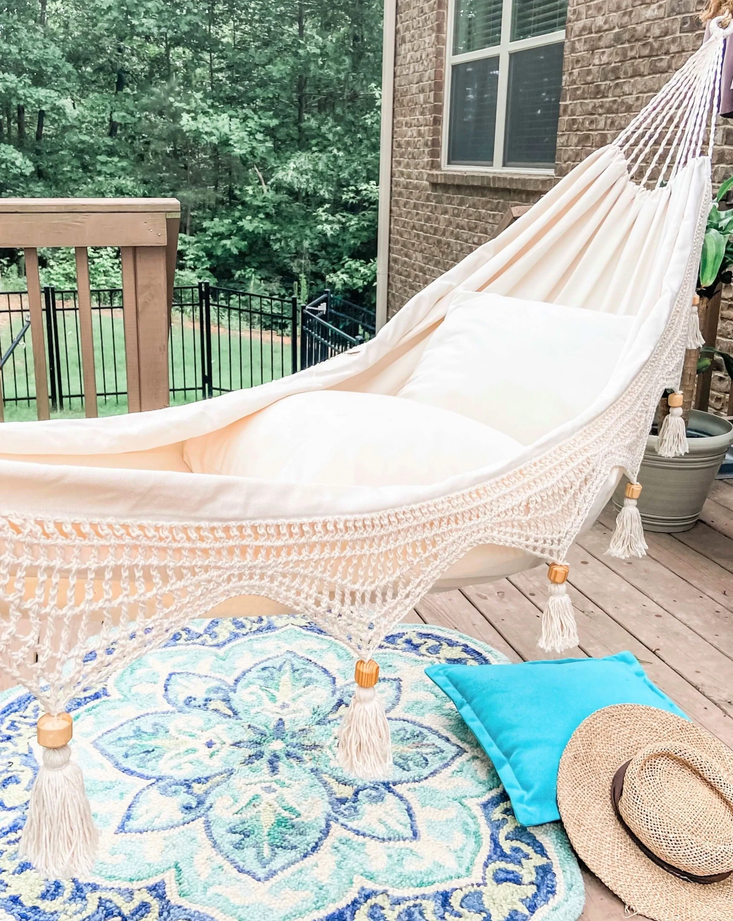 Boho Hammock With Crochet Fringe | DANIELLA