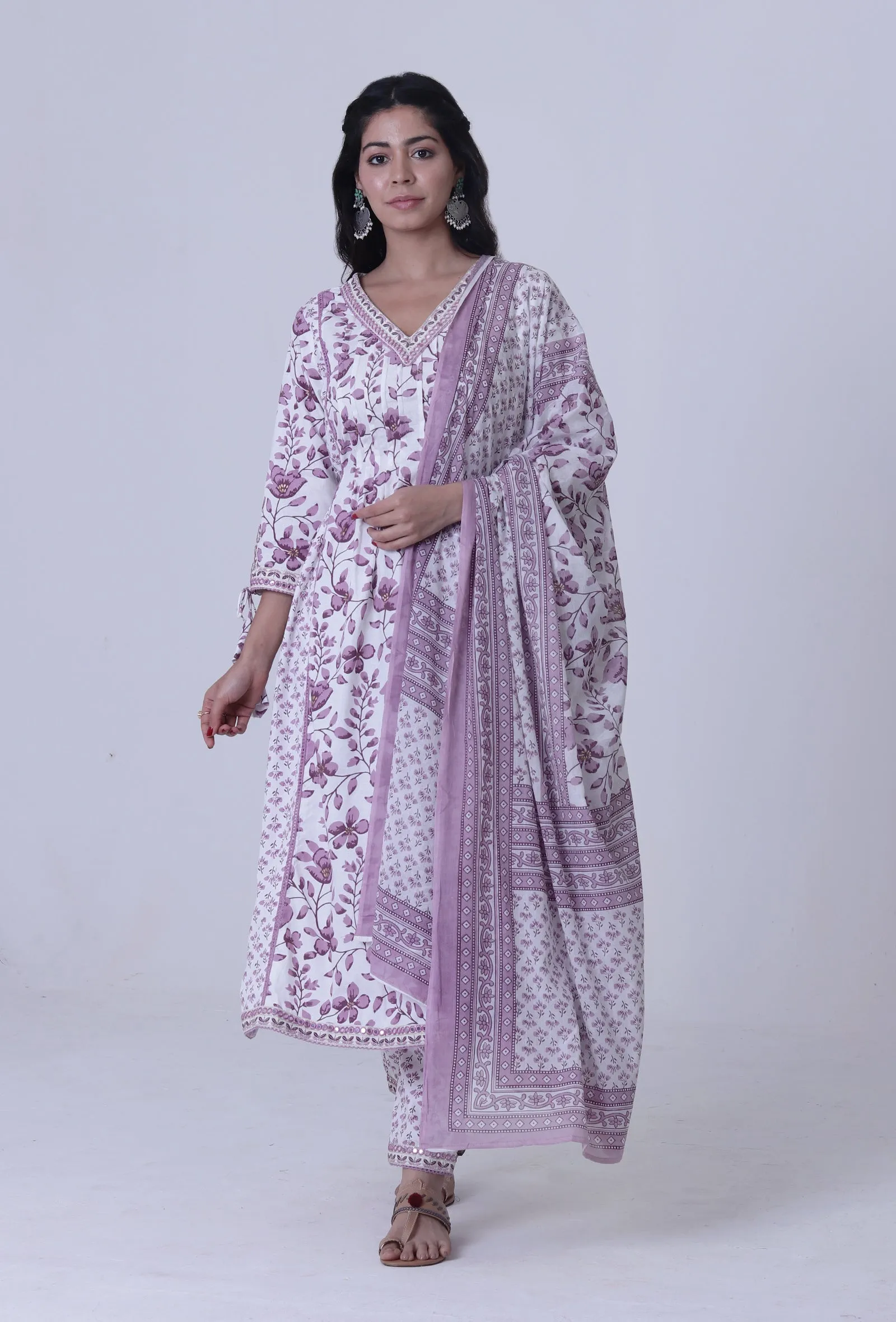 Dusty Lavender Motif White Cotton Dupatta