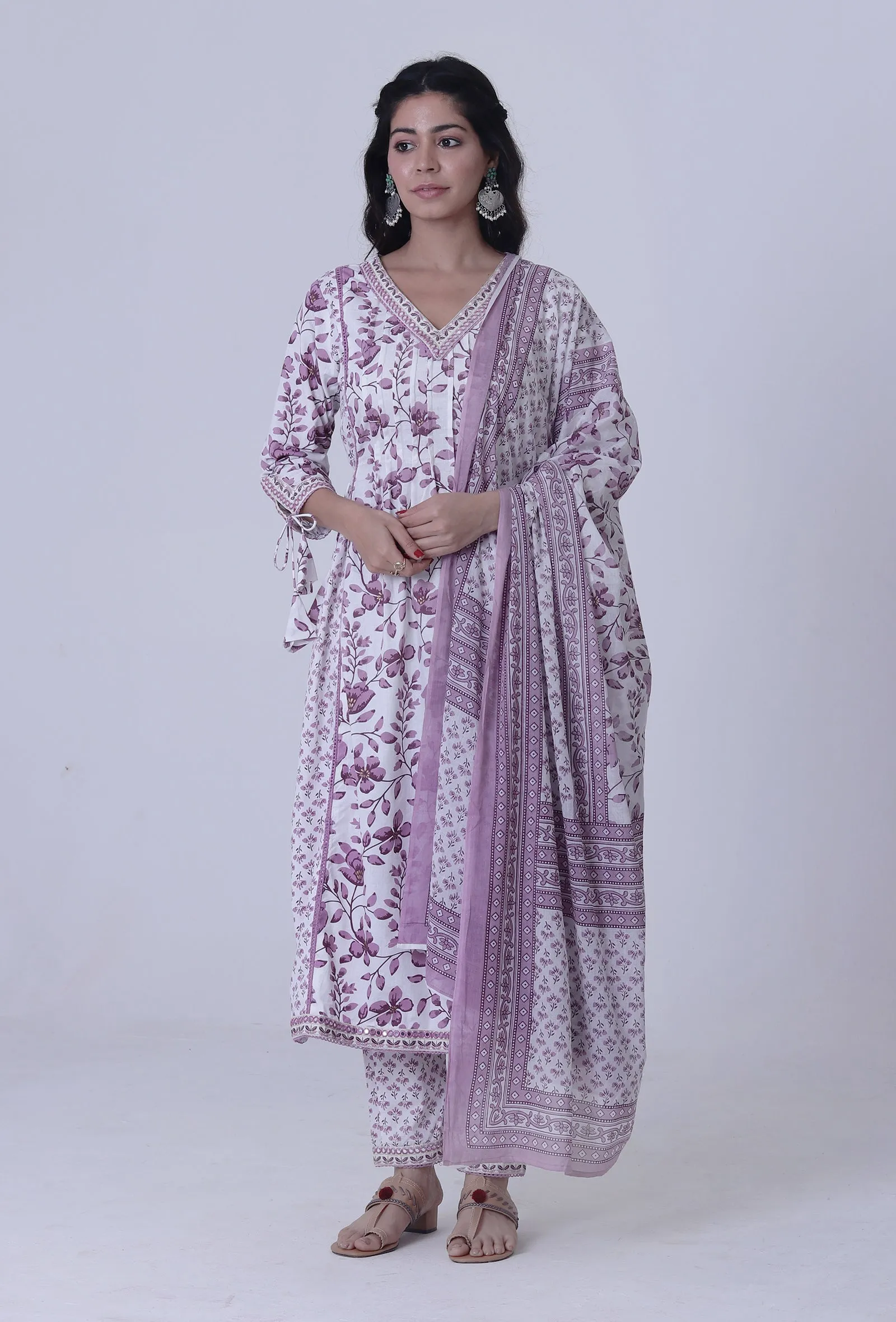 Dusty Lavender Motif White Cotton Dupatta