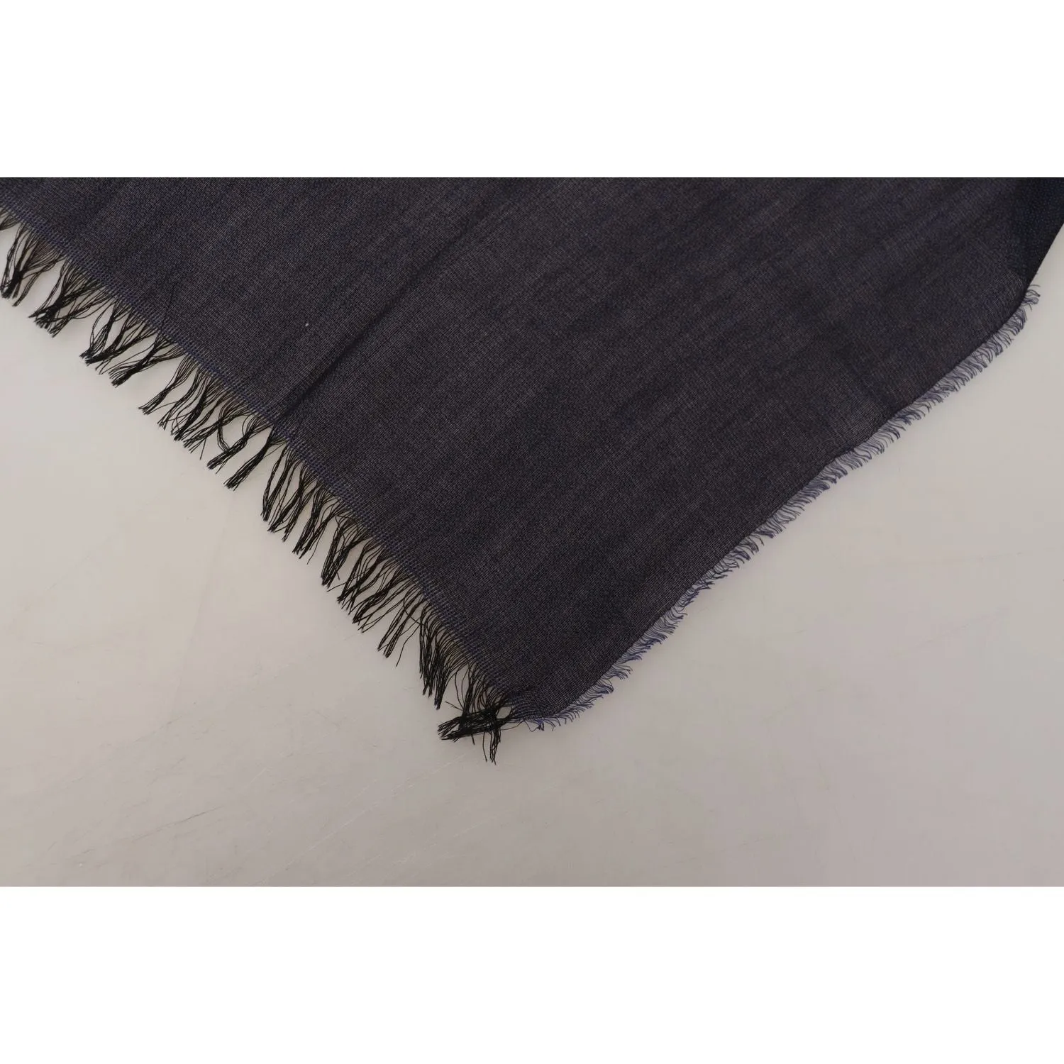 GF Ferre Elegant Fringed Wool Blend Scarf