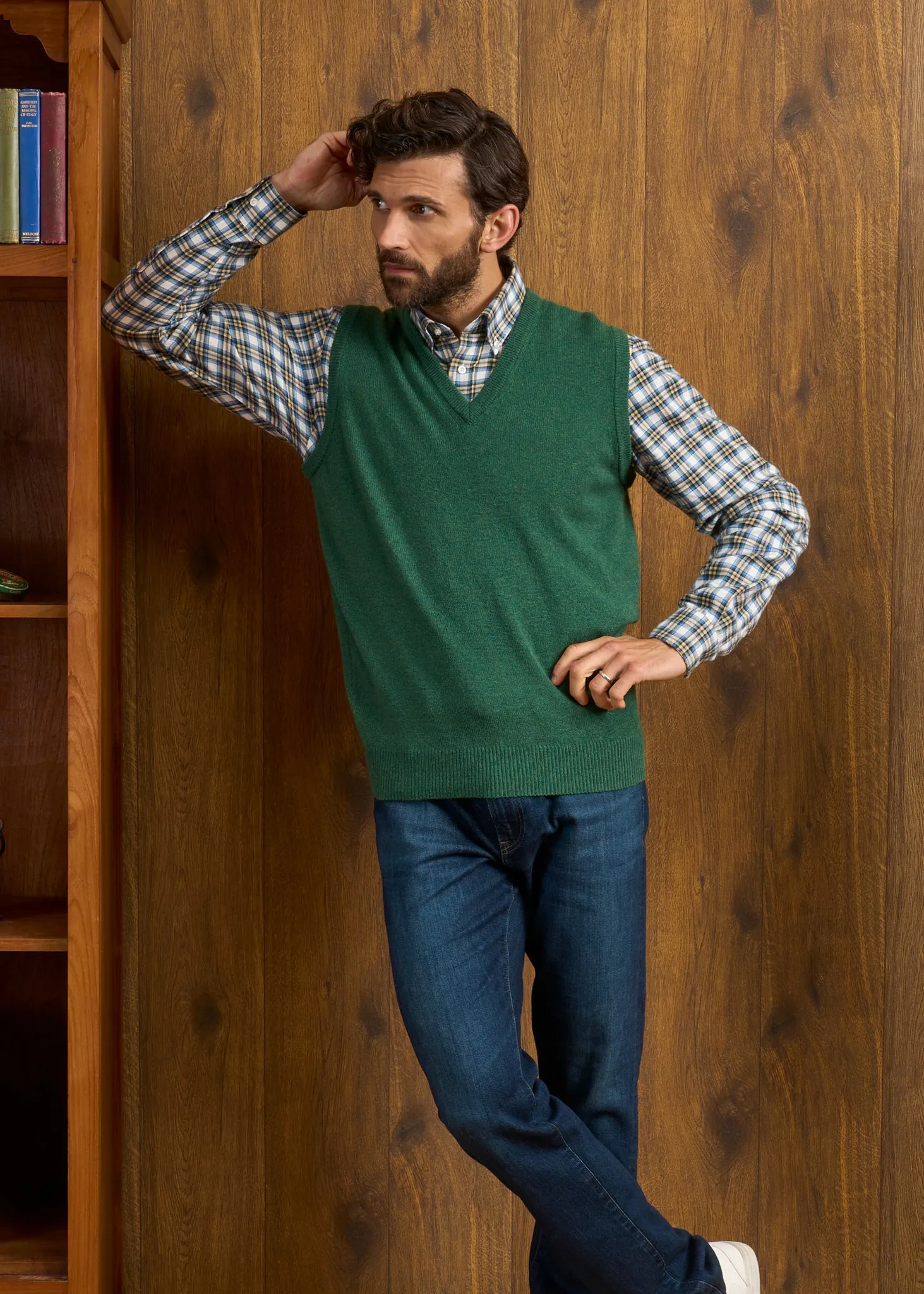 Norfolk Men's Lambswool Slipover in Courgette - Classic Fit