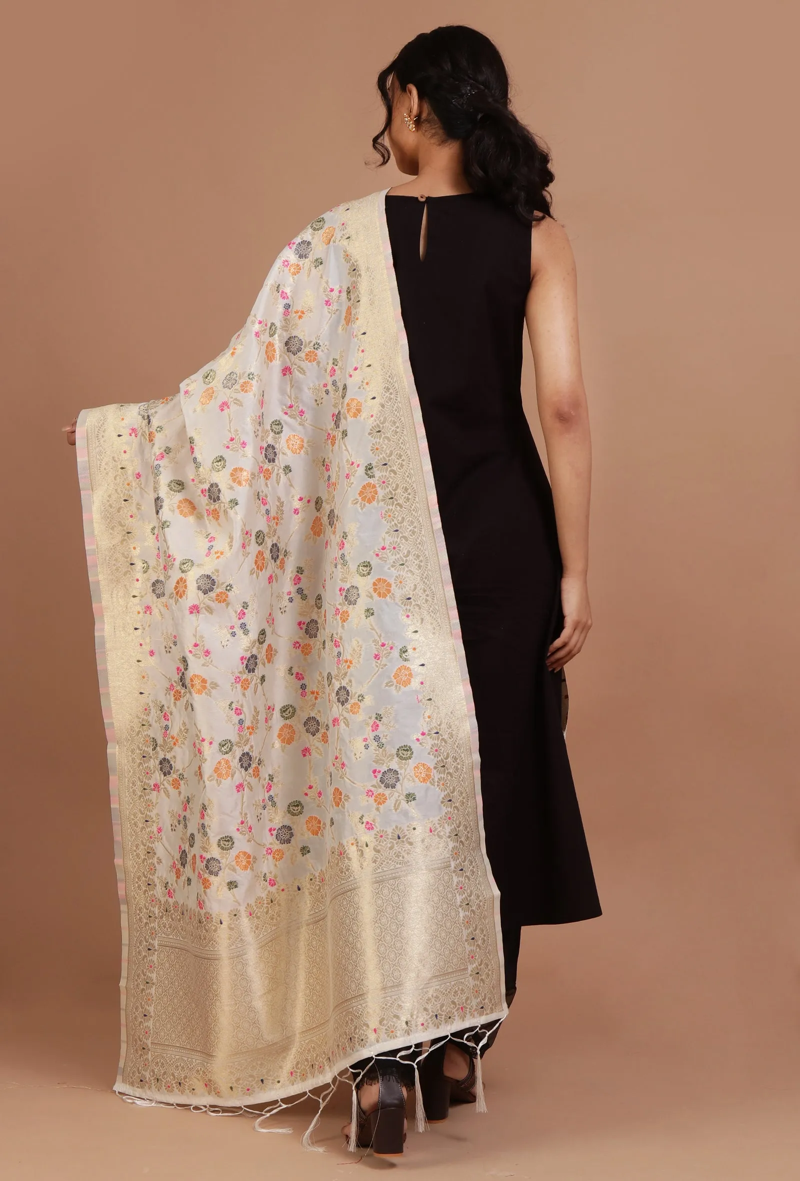 Off White Color Semi Silk Dupatta With Zari Weaving