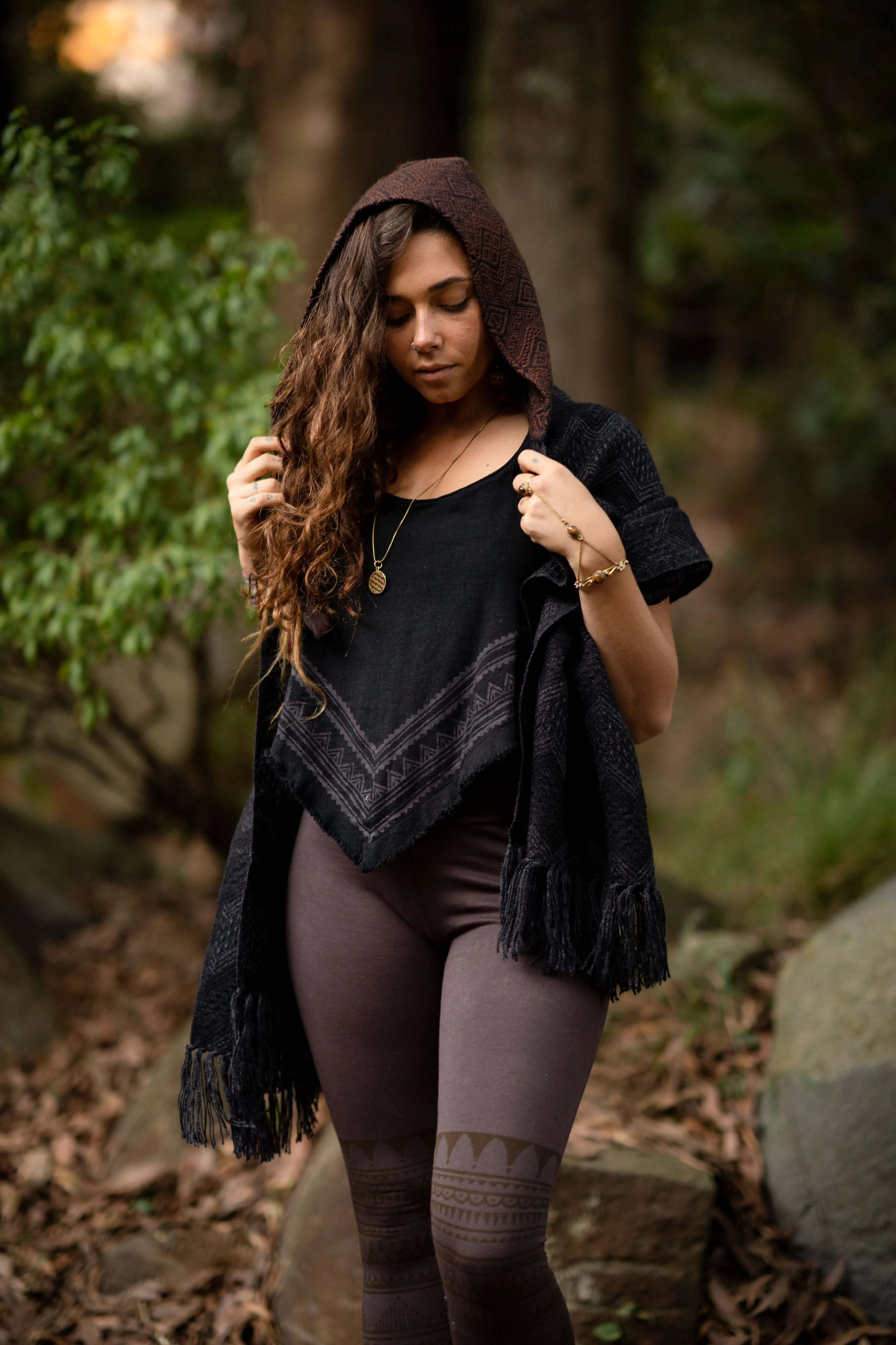 Vayana Tribe Hoodie Shawl - Brown Hood/Black-Gray Shawl