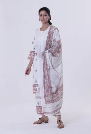 White Color Cotton Dupatta with Multicolor Motif